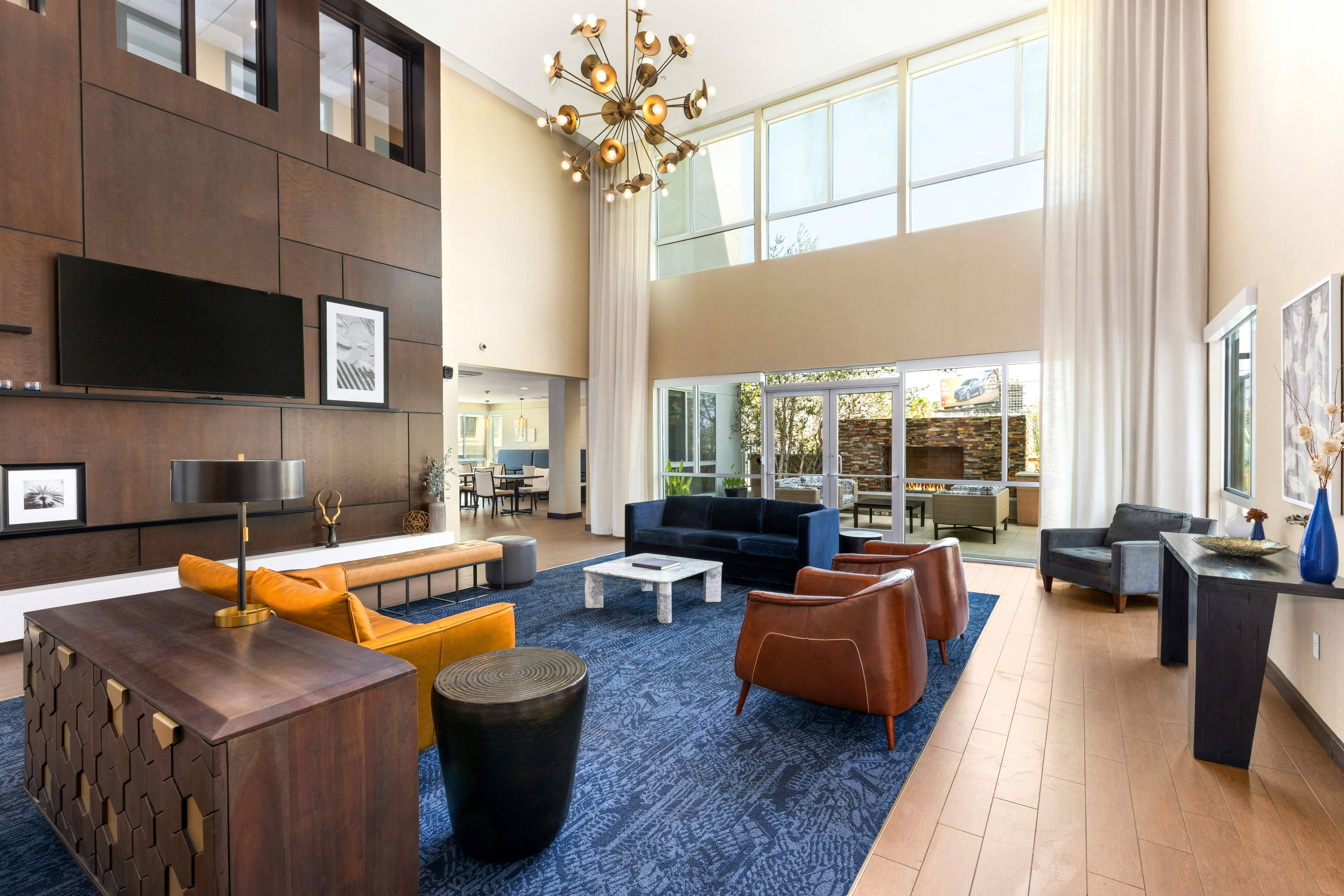 Hampton Inn And Suites Los Angeles Glendale 49/75