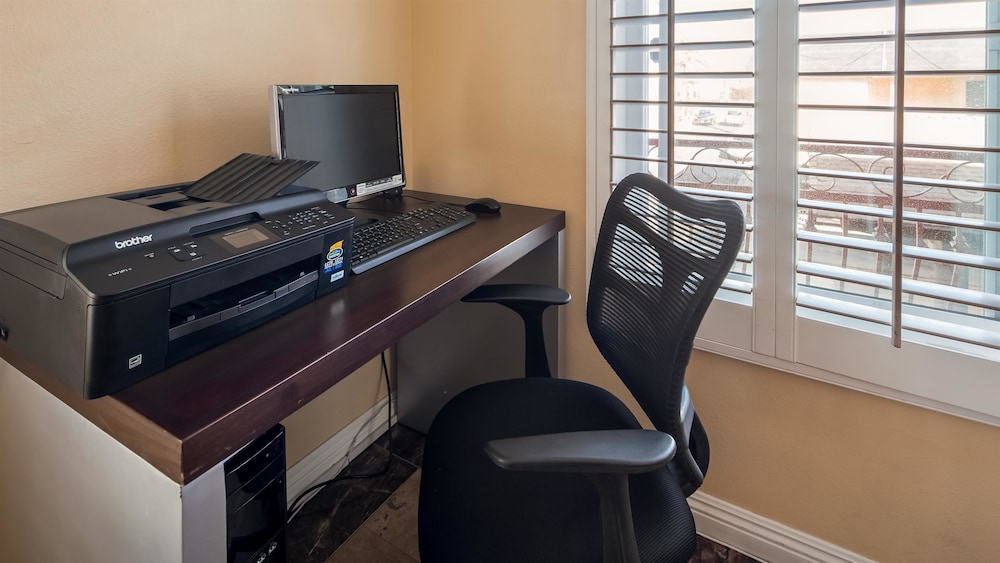 Best Western Harbour Inn & Suites 36/36