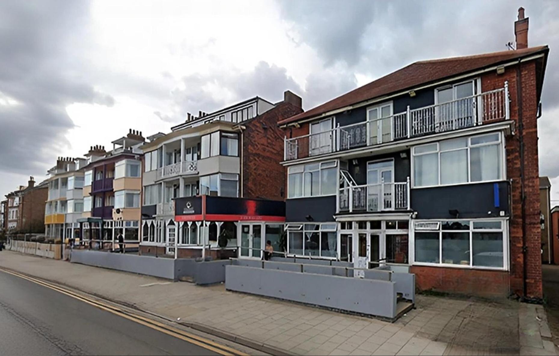 Sea Side Hotel 1/38