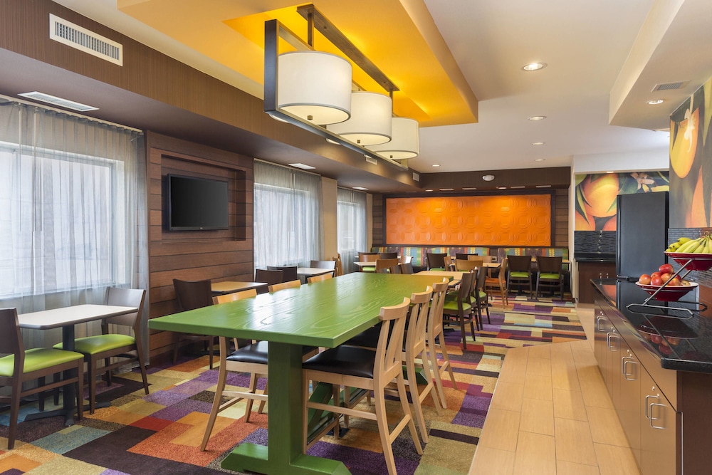 Fairfield Inn Lubbock 26/38