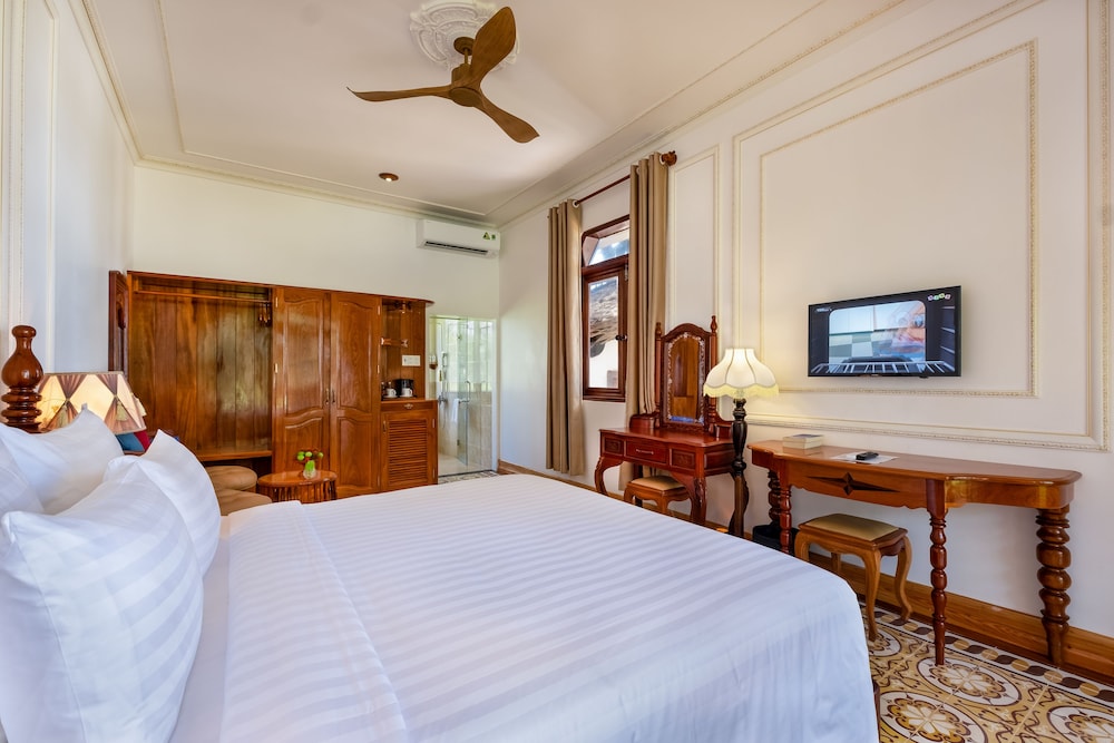 ROOM, BEACH FRONT, BALCONY