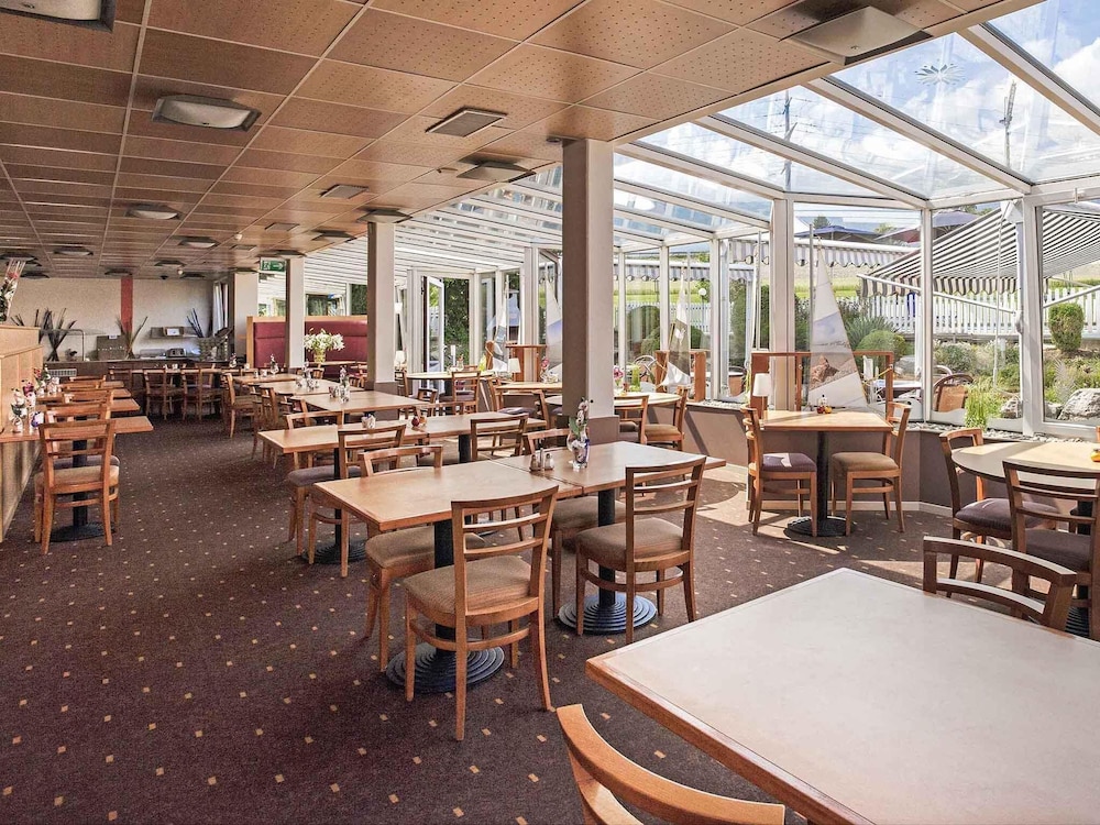Ibis 3 Lacs Neuchatel 37/50