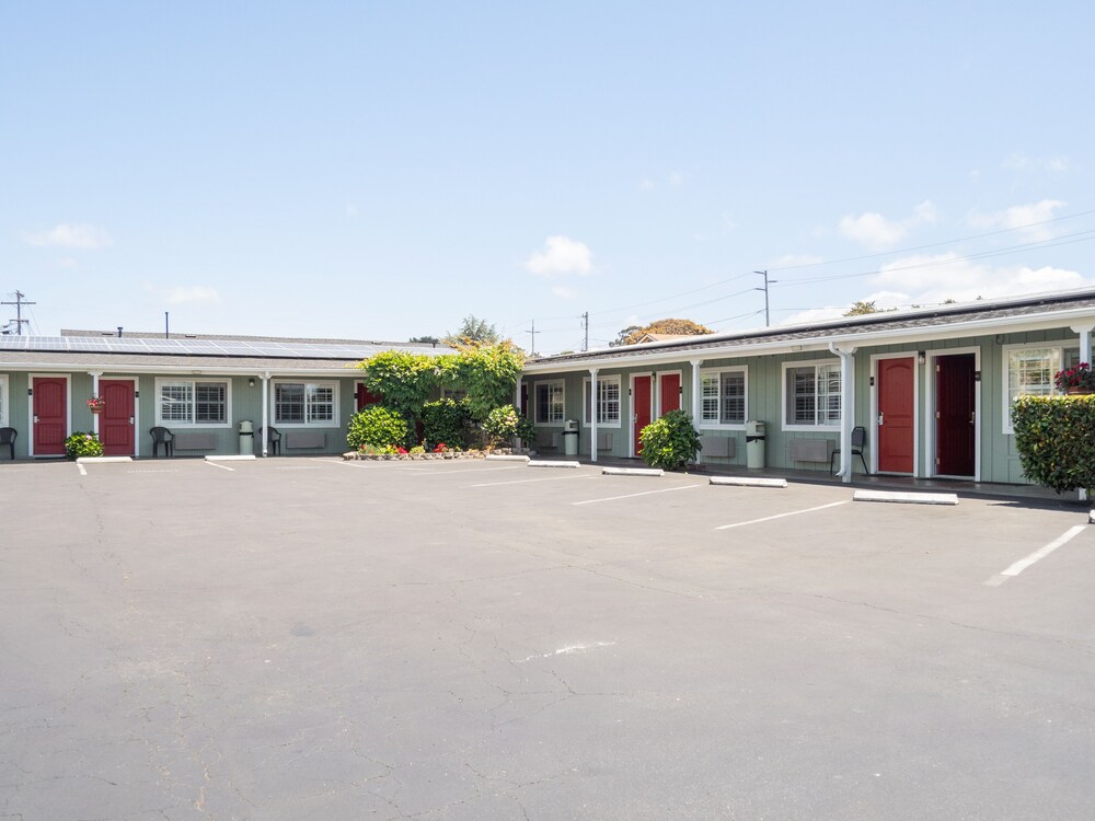Discovery Inn 5/43