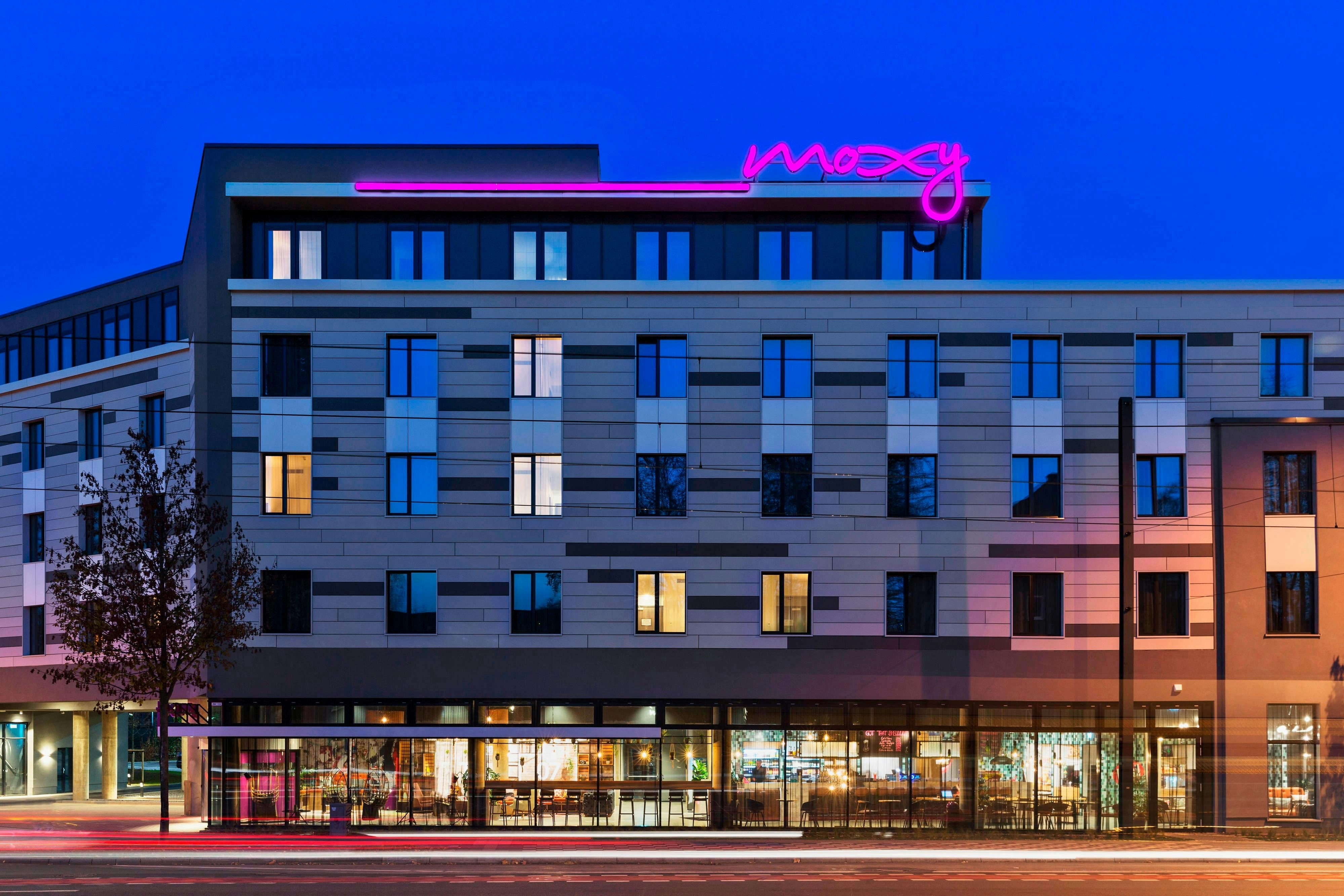 MOXY DUESSELDORF SOUTH 2/52