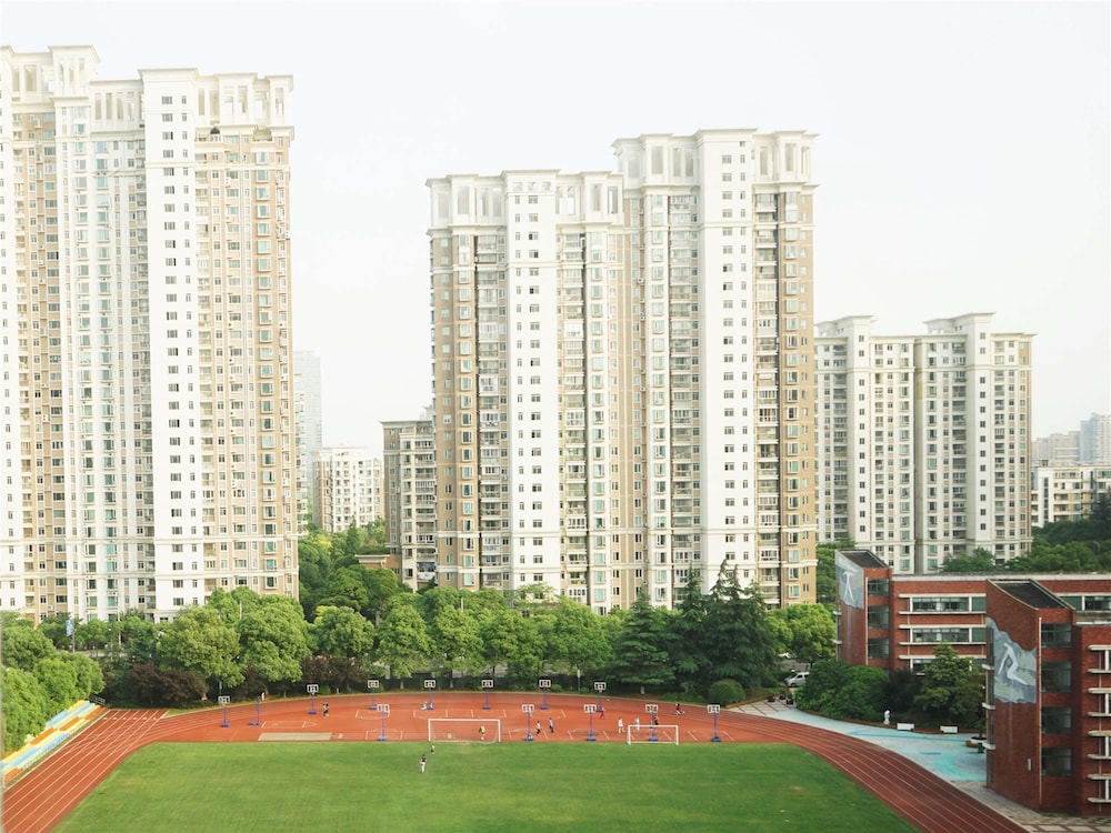 IBIS SHANGHAI LIANYANG 4/44