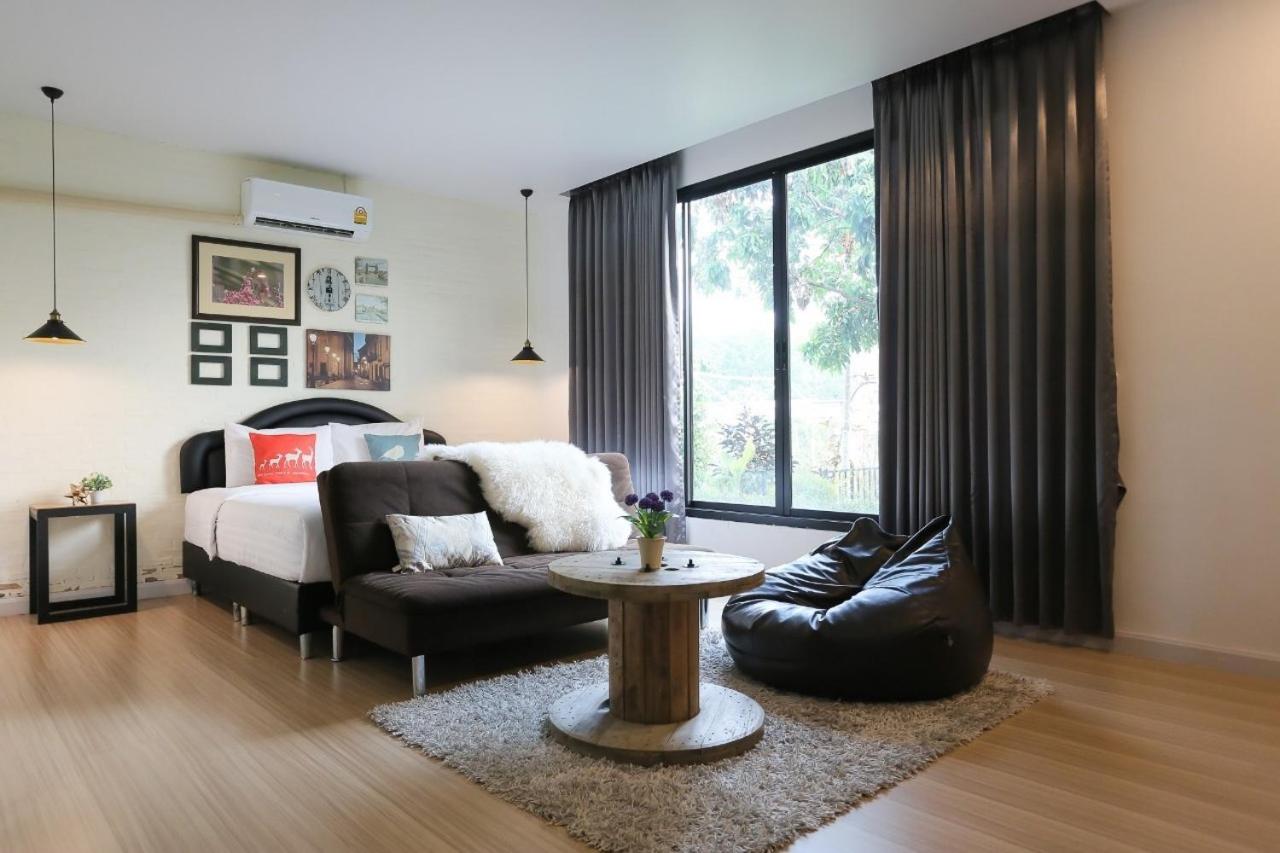 Deluxe, Double Bed