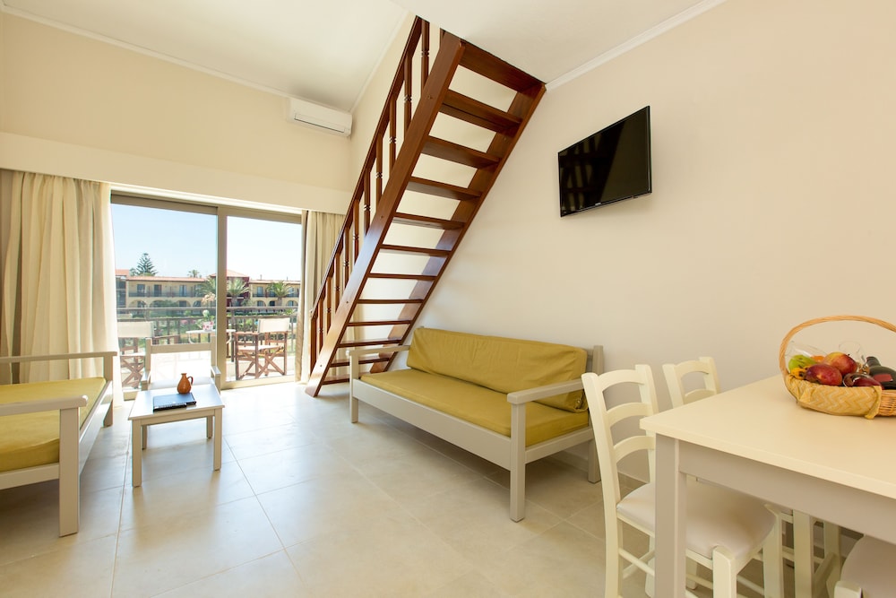 Trefon Hotel Apartments and Family Suites 48/73