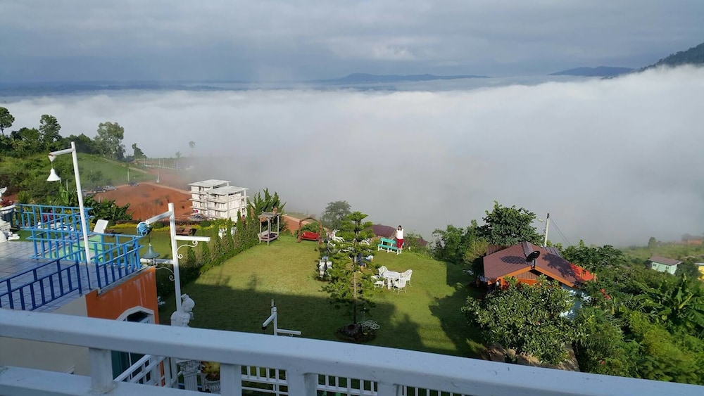 Baanmorkburi Resort 6/59