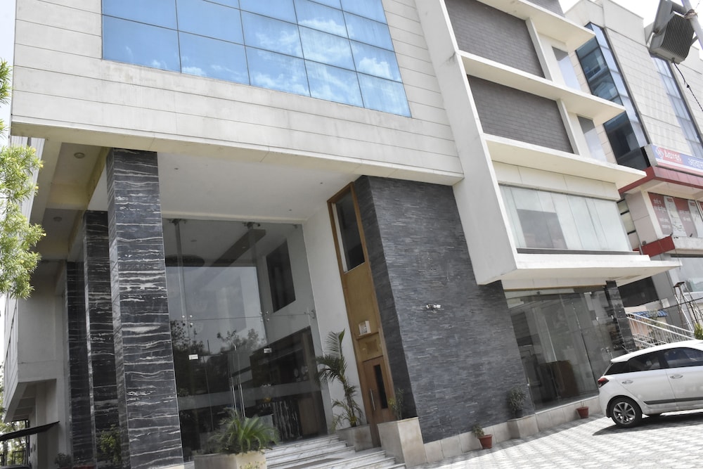 JAGRATI LORDS INN JAIPUR photo1
