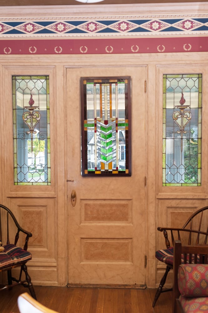 South Broadway Manor Bed and Breakfast 49/72