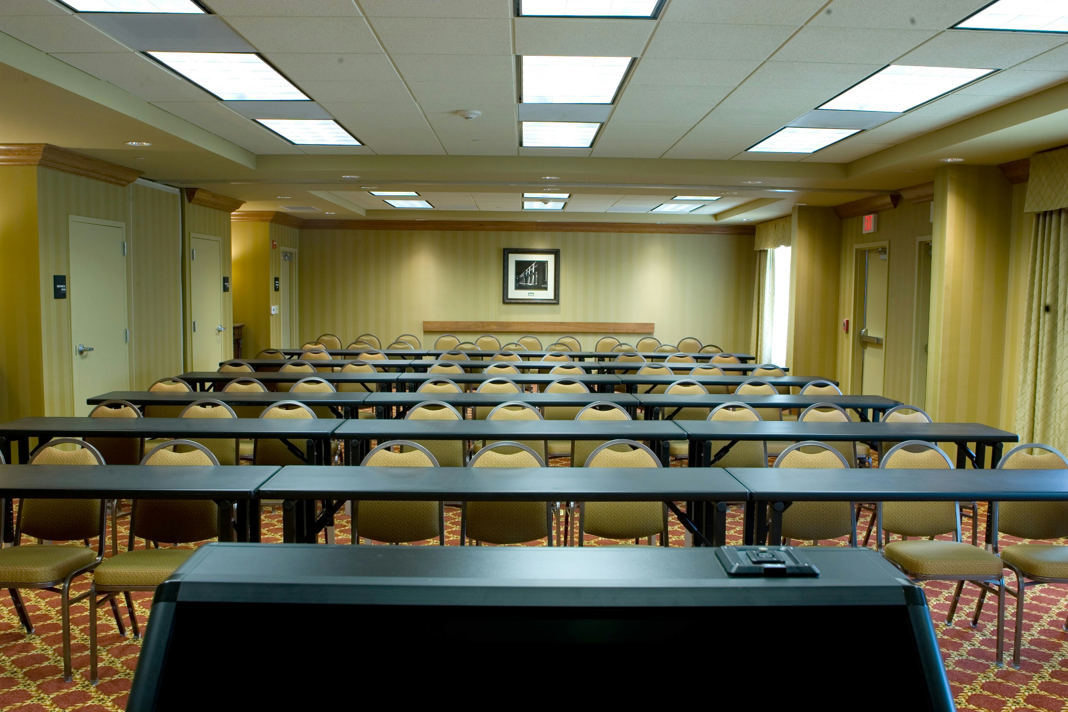 Hampton Inn Suites Murfreesboro 54/73