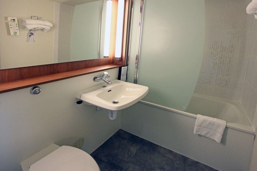 Hotel Campanile Angers Ouest Beaucouze 21/44