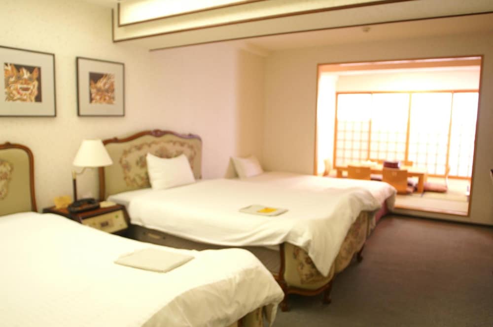Ryukyu Sun Royal Hotel 37/57