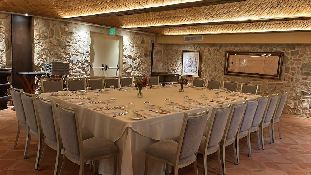 Hotel La Compania In The Unbound Collection By Hyatt 35/50