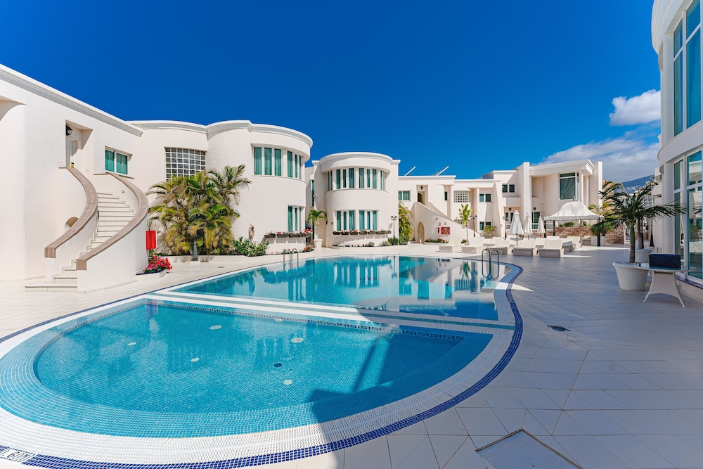 Flamingo Suites 46/50