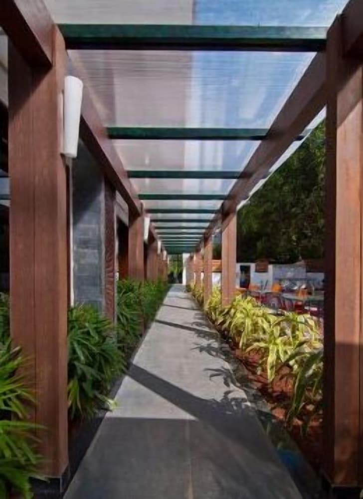 Ramada by Wyndham Goa Arpora 47/50