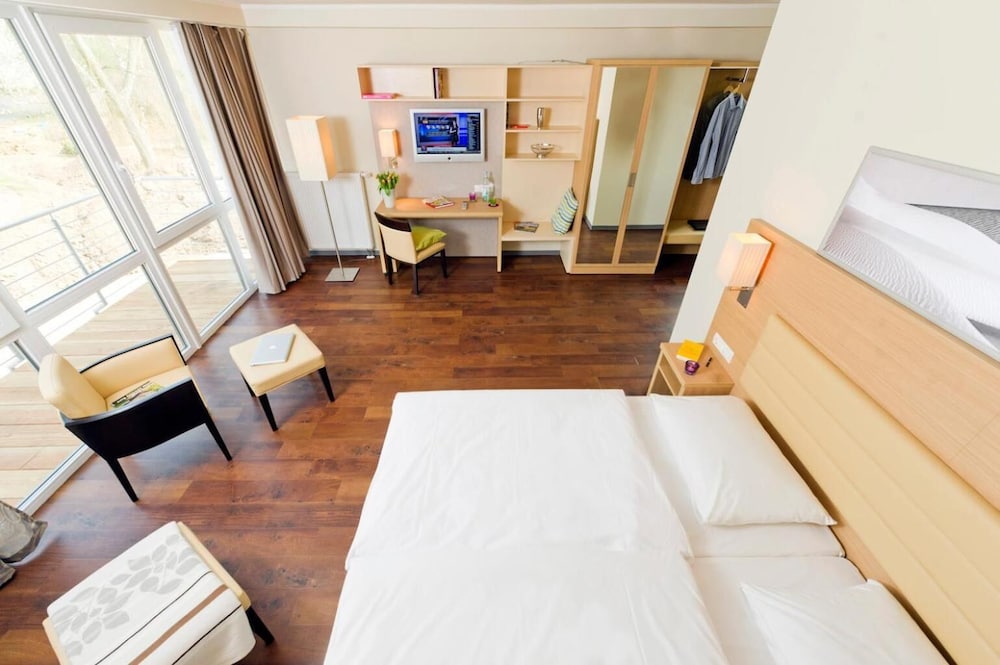 Bonnox Boardinghouse & Hotel 13/61