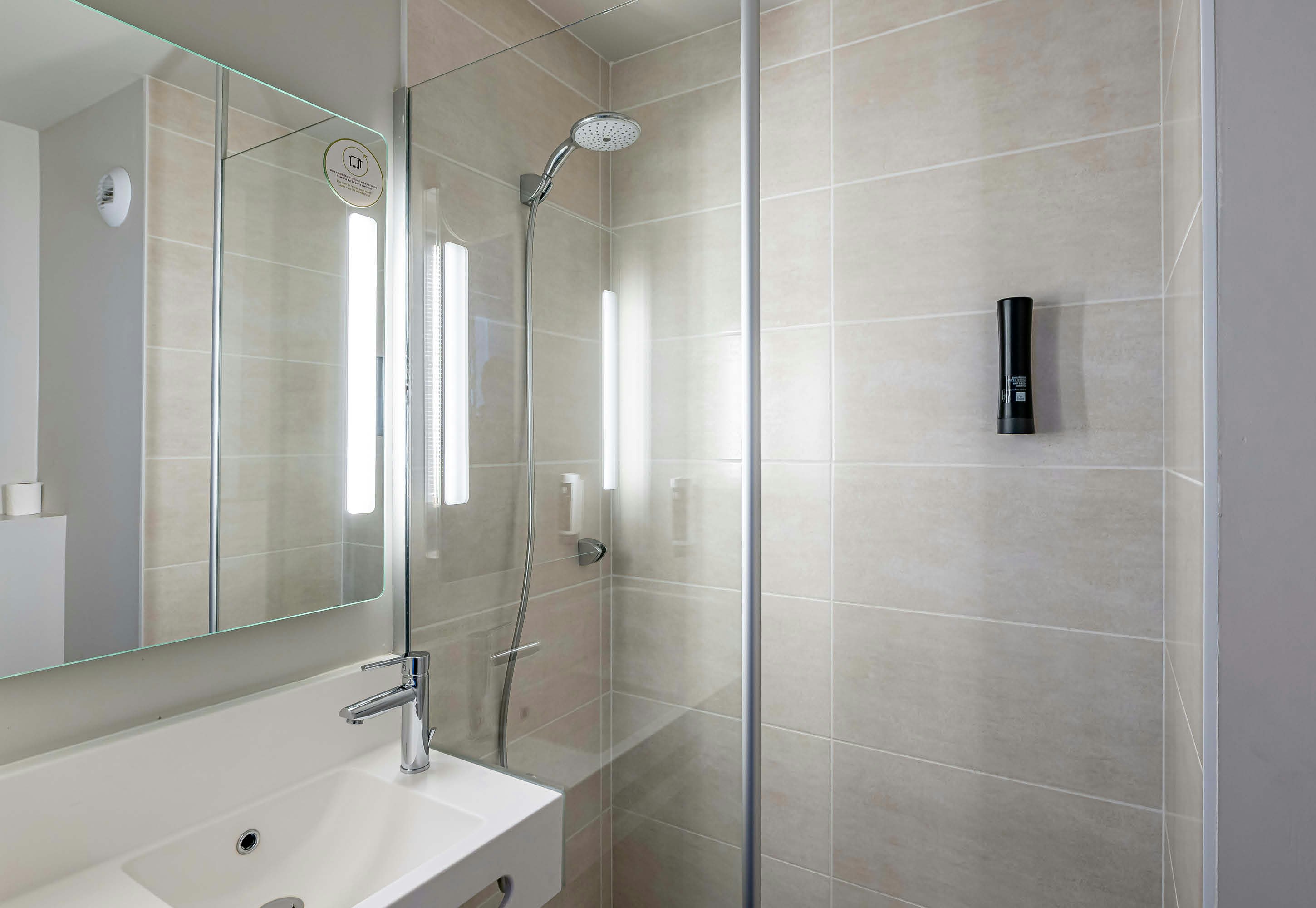 B&B Hotel Bordeaux Le Haillan 33/33