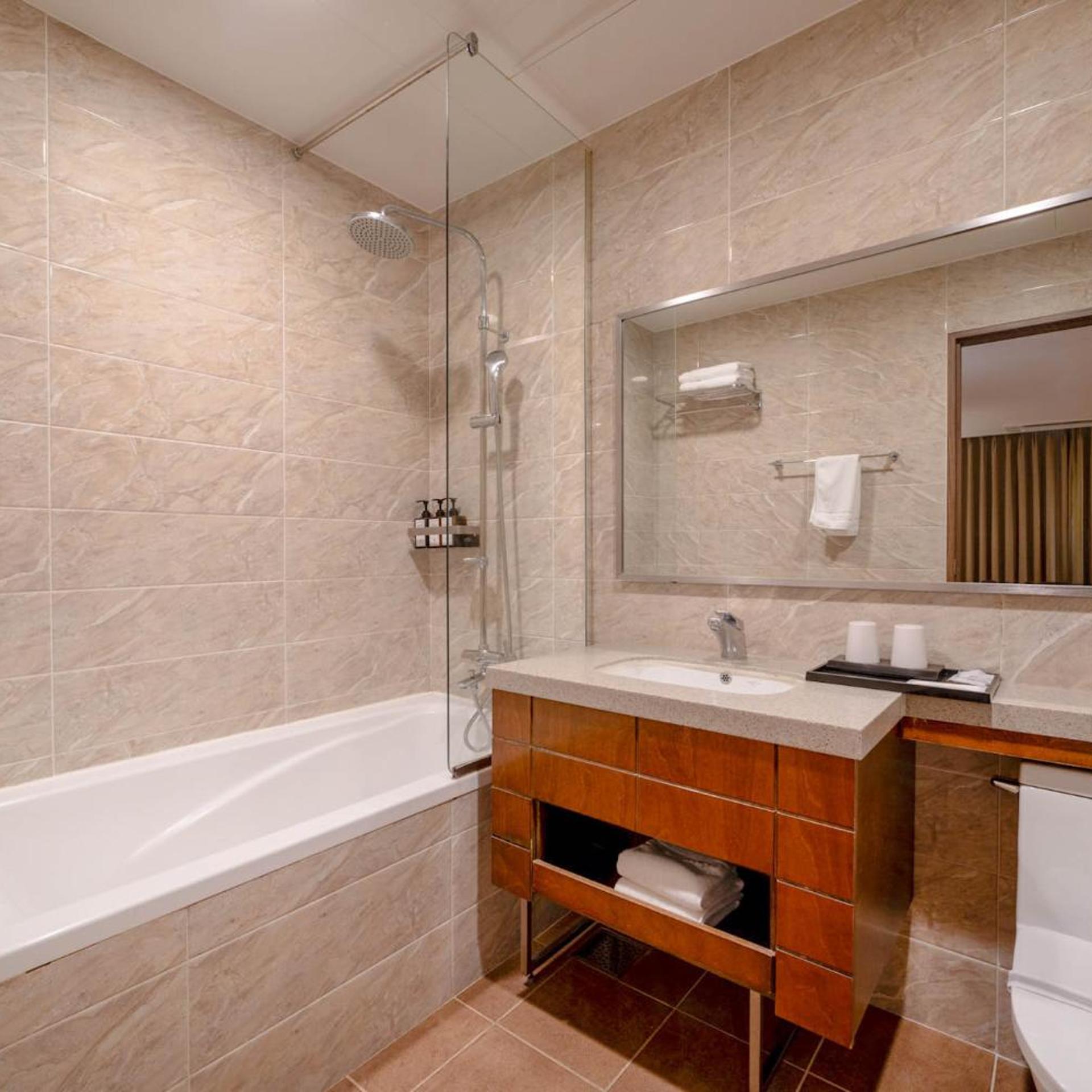 غرفة ديلوكس بسريرين منفصلين بإطلالة على البحر، Hyunjin Tourist Hotel 9/9