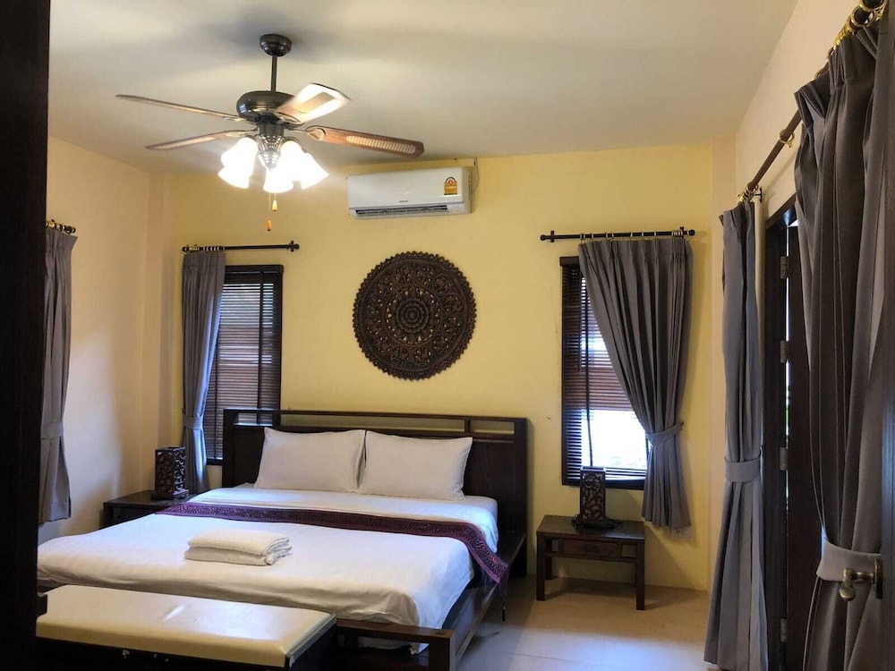 Baan Tropicana 18/50