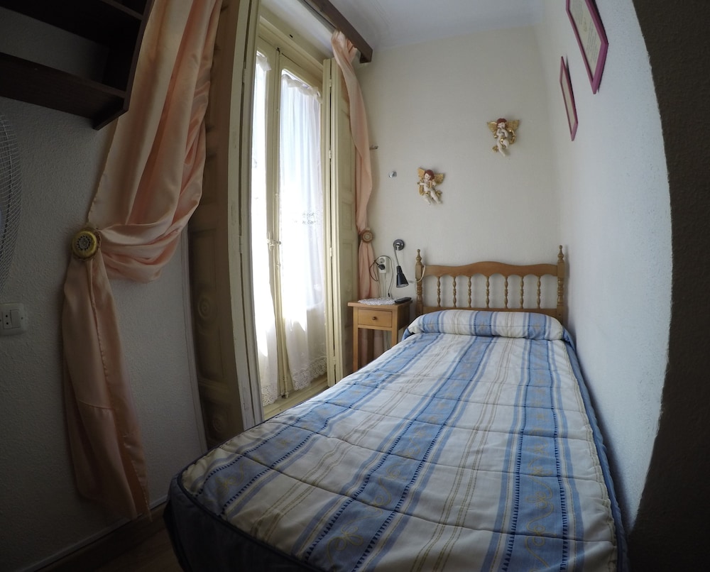Hostel Rc Miguel Angel 8/49