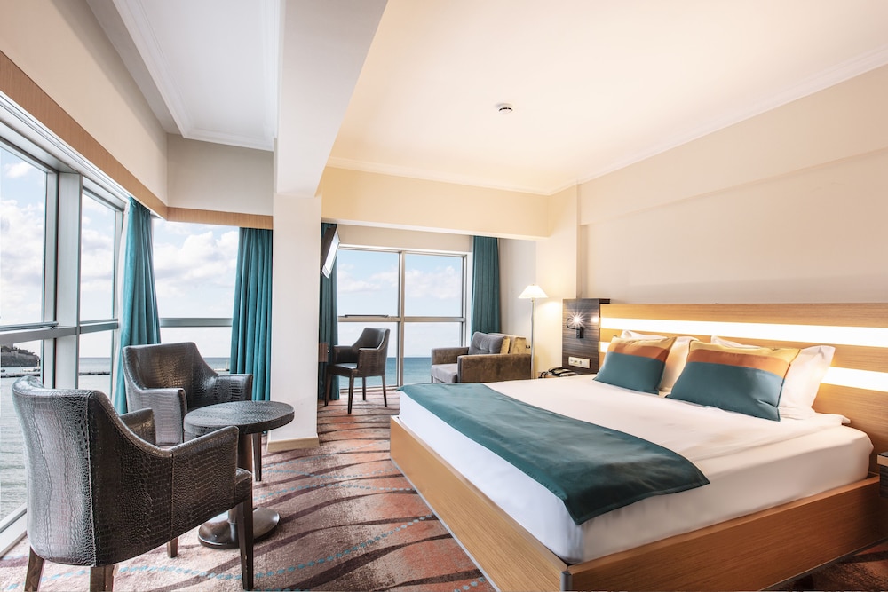 Ilayda Hotel 32/68