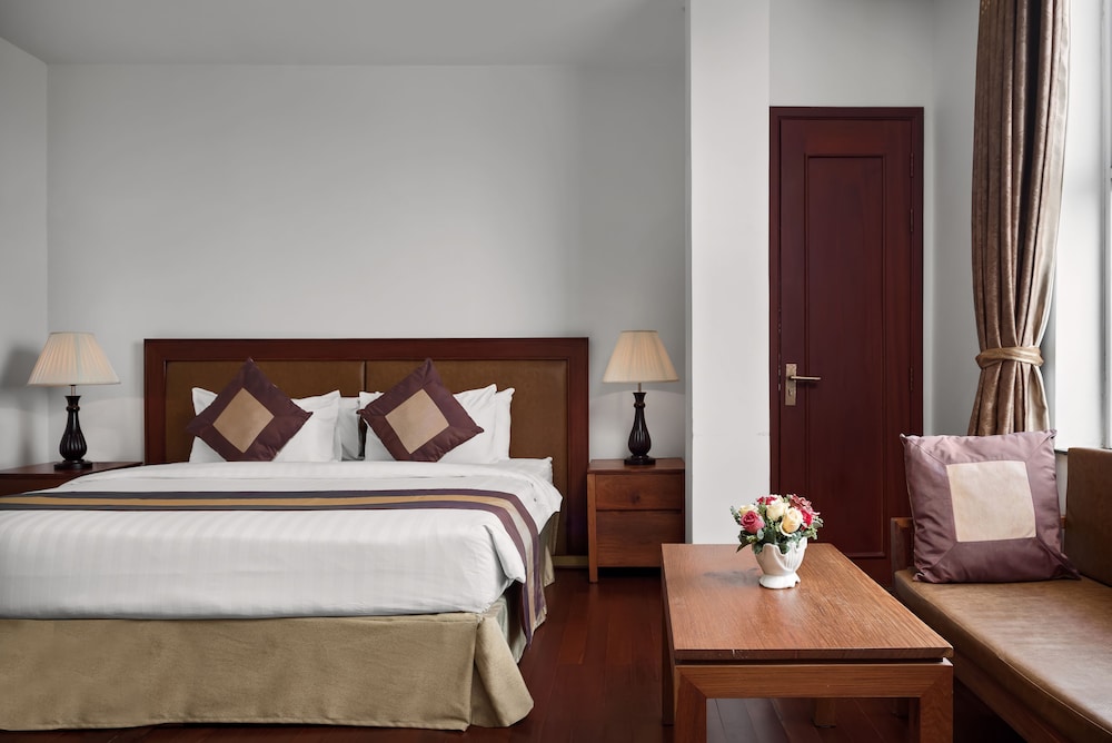 Phnom Penh Katari Hotel 14/73