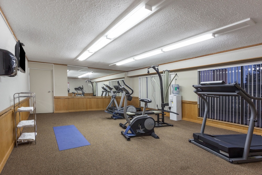 Ramada By Wyndham Coquitlam 28/56