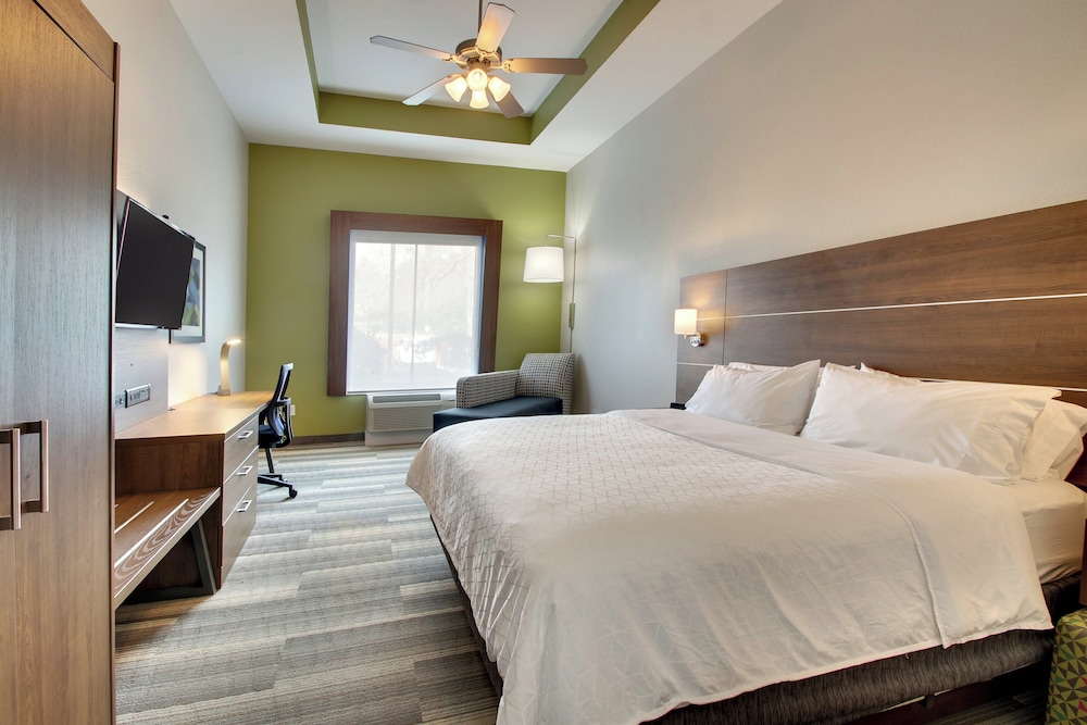 Suite, King Bed, Ground Floor