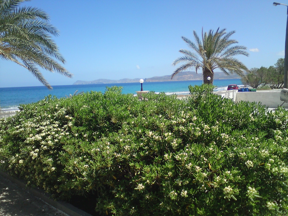 Petras Beach 16/24