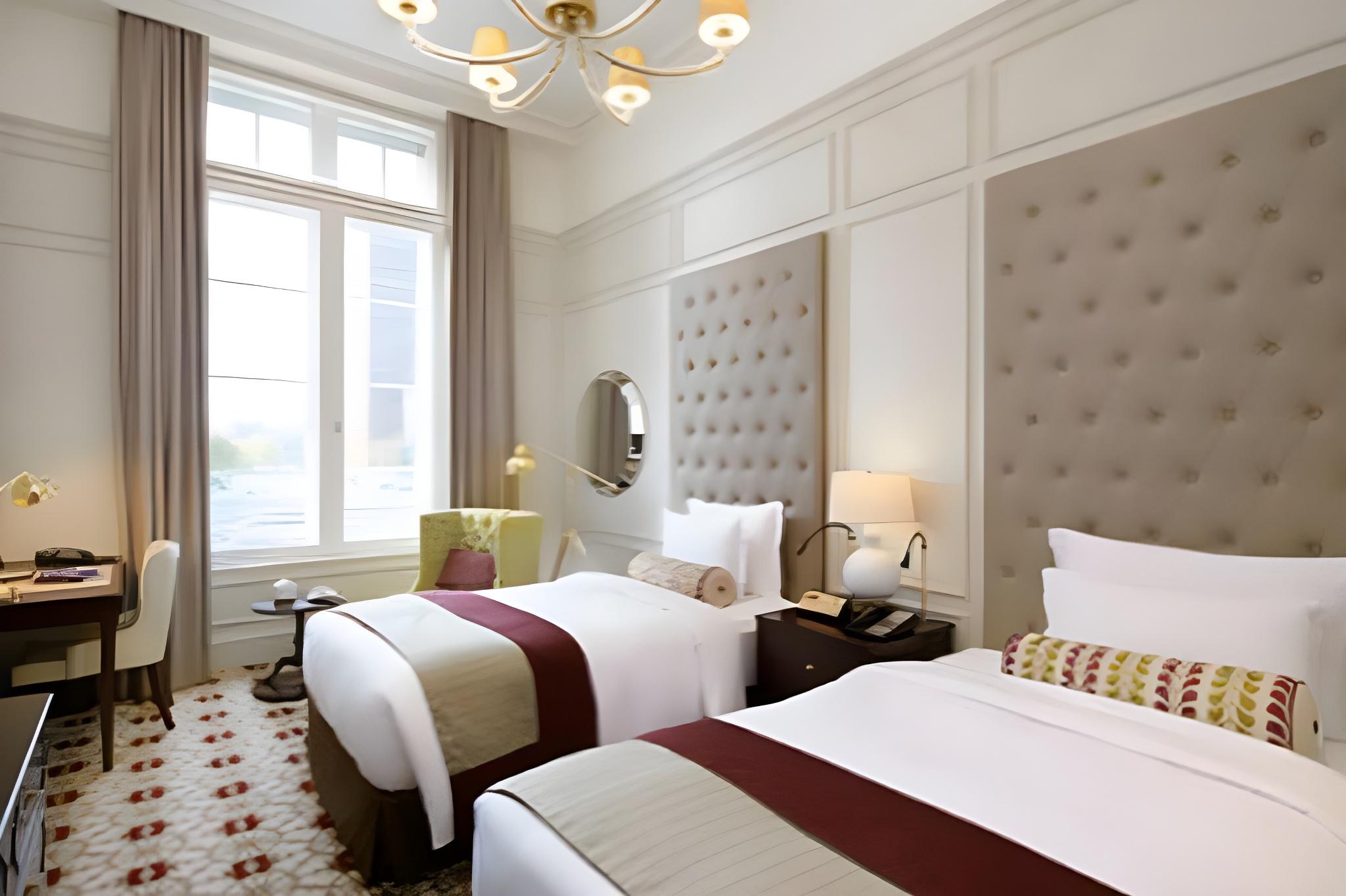 Dome, King Bed