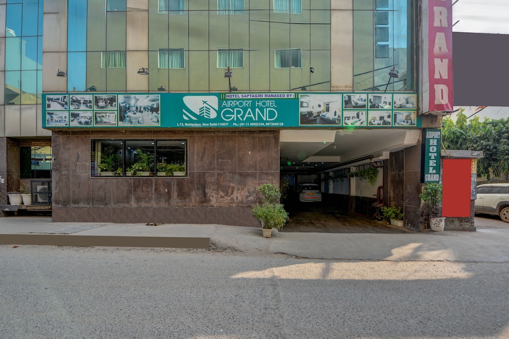 Airport Hotel Grand Delhi 4/52