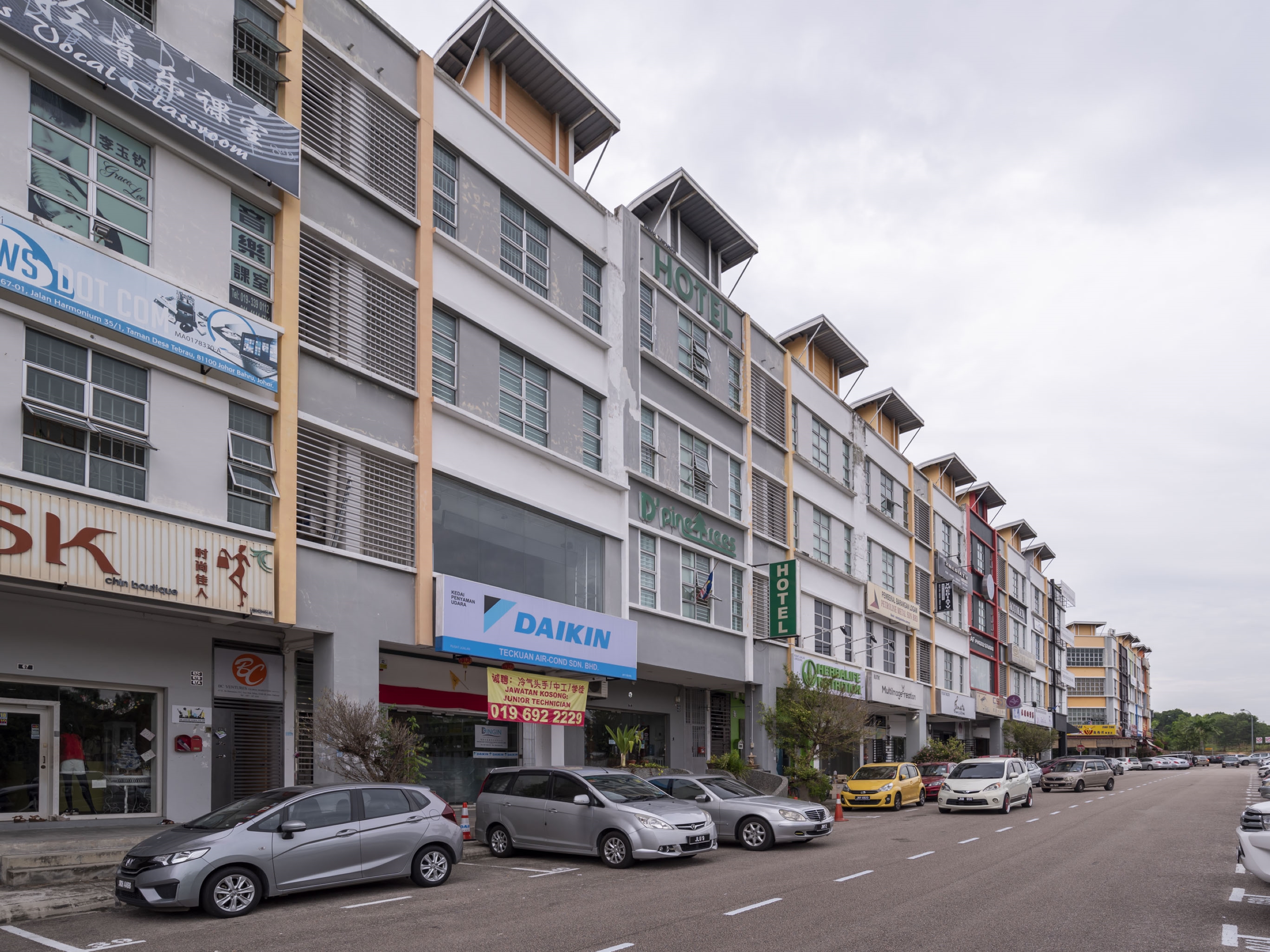 Oyo 614 D'pinetrees Hotel 19/26