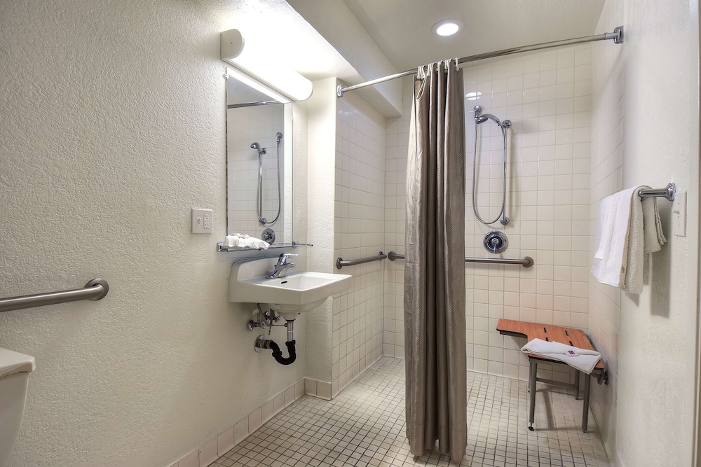 Motel6 El Monte, CA - Los Angeles 56/59