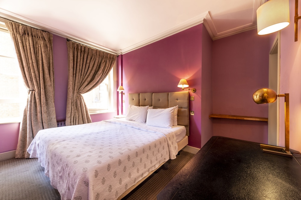 COMFORT, DOUBLE OR TWIN BED
