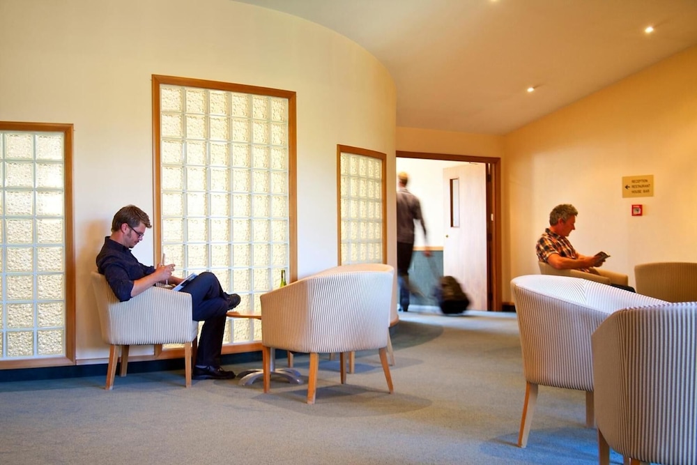 Distinction Mackenzie Country Hotel Twizel 12/57