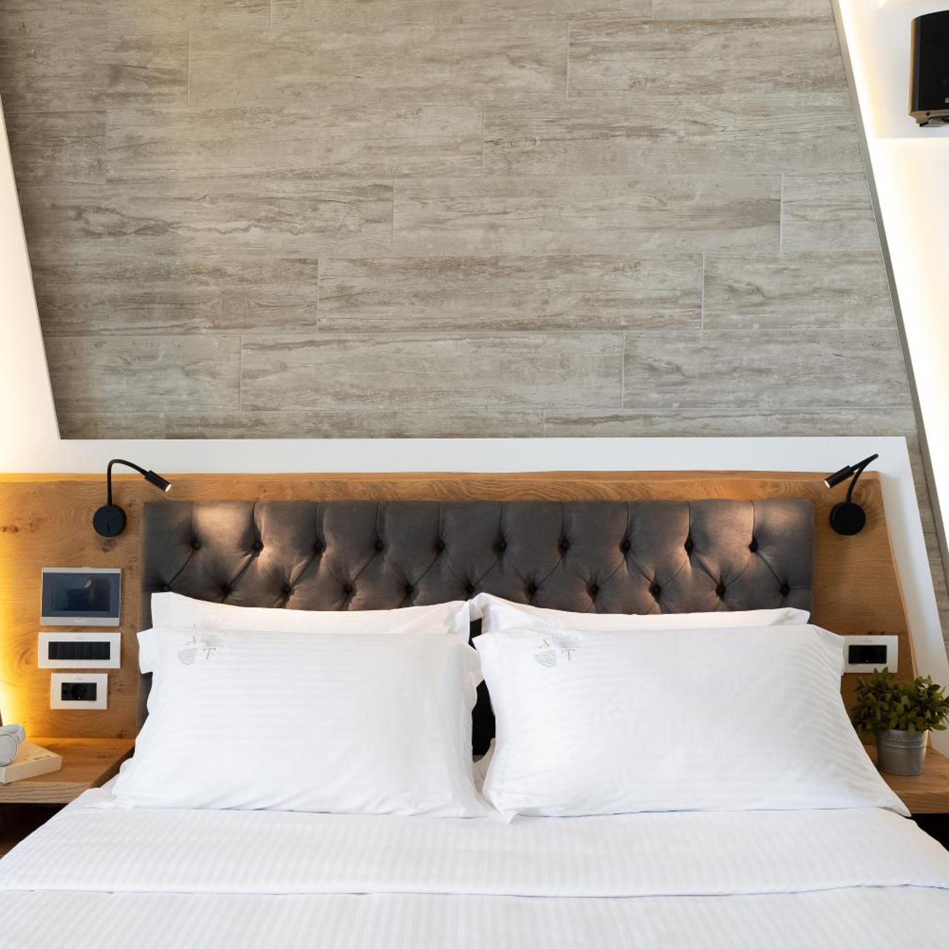 Senior, Suite, Sea Front 4/9