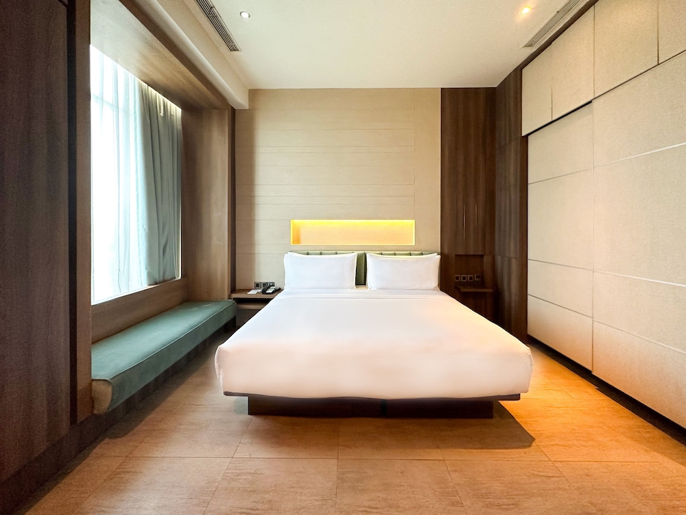 3 Bedrooms, Suite, 3 King Beds
