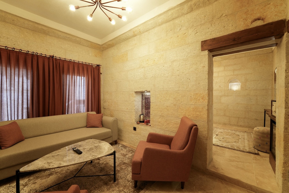 Henna Konak Hotel 35/50