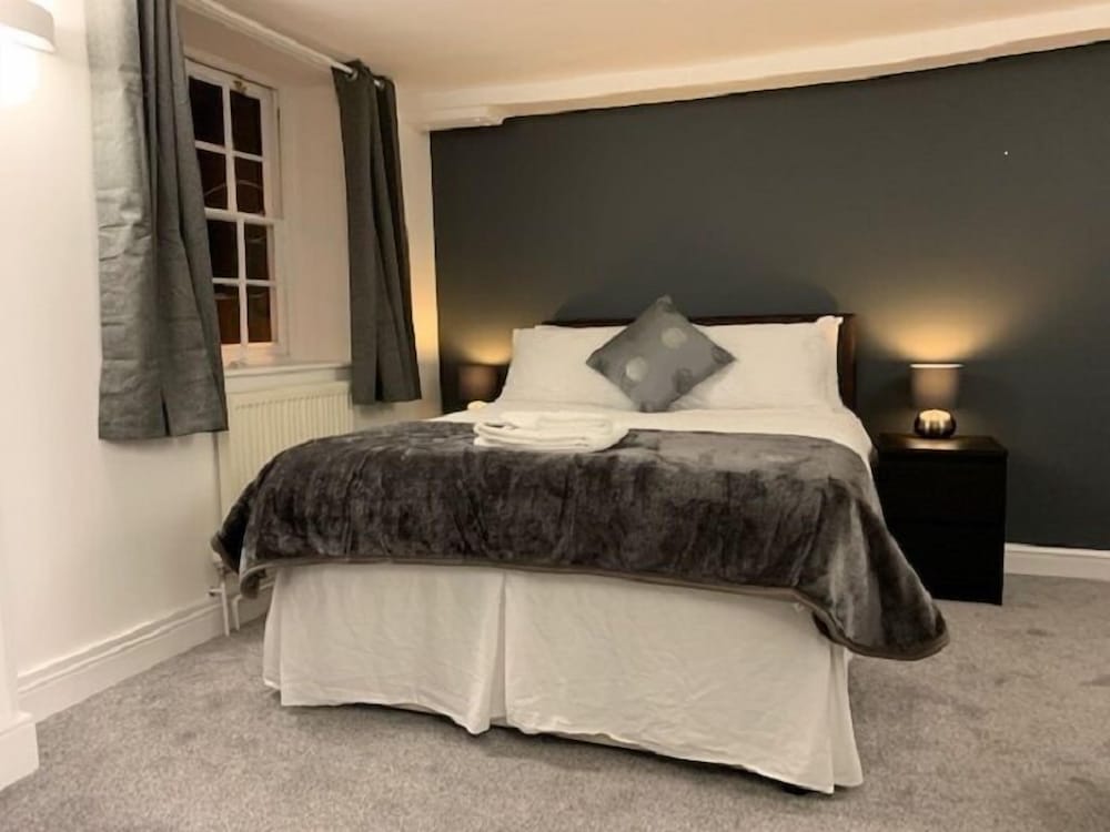 The Silverton Inn - B&B 4/30