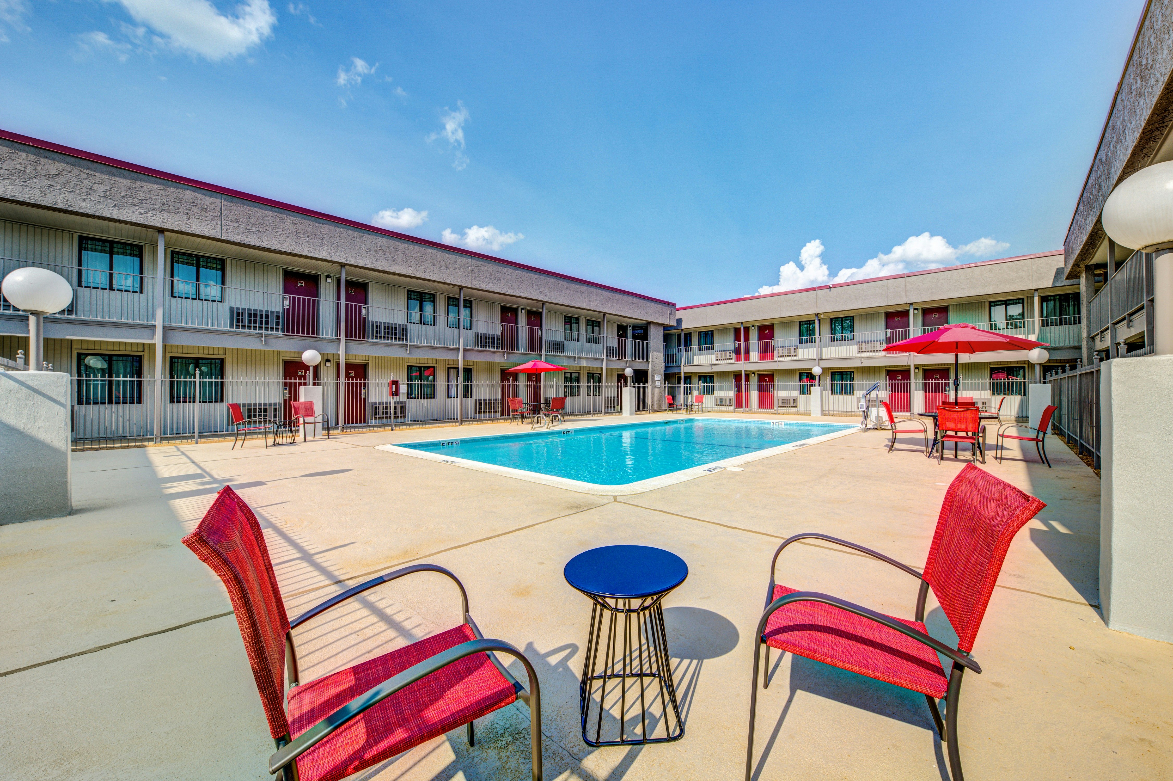 Red Roof Inn Lewisville 37/43