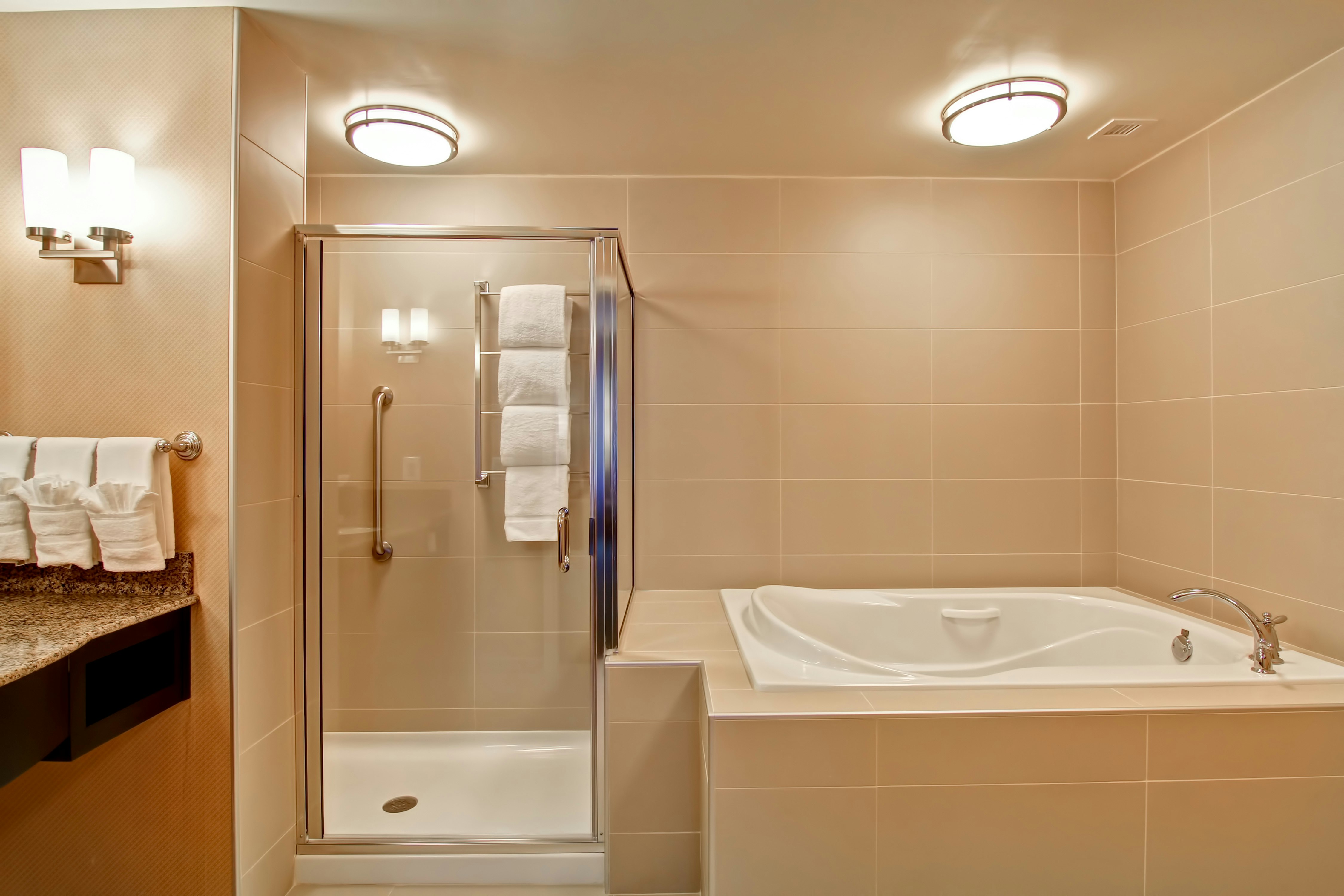 HILTON GARDEN INN WOODBRIDGE 19/20