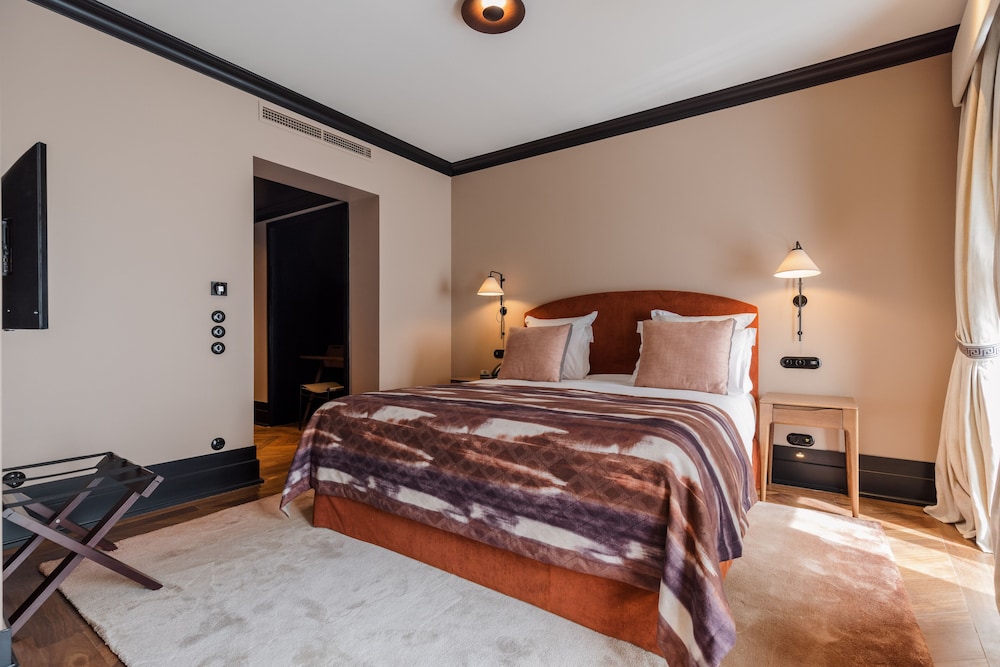 GARDEN, DELUXE, DOUBLE BED