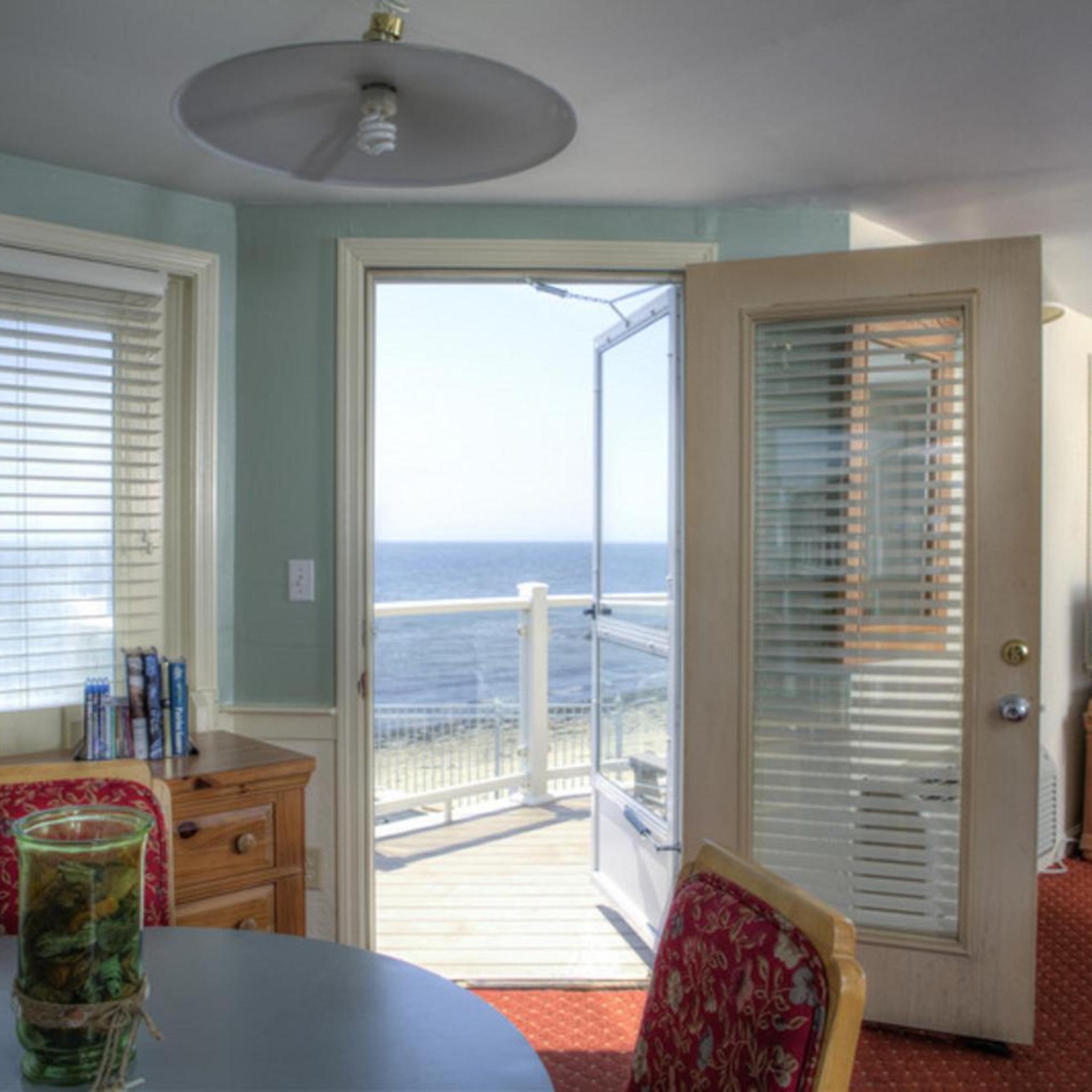 The Corsair & Cross Rip Oceanfront Hotel 30/50