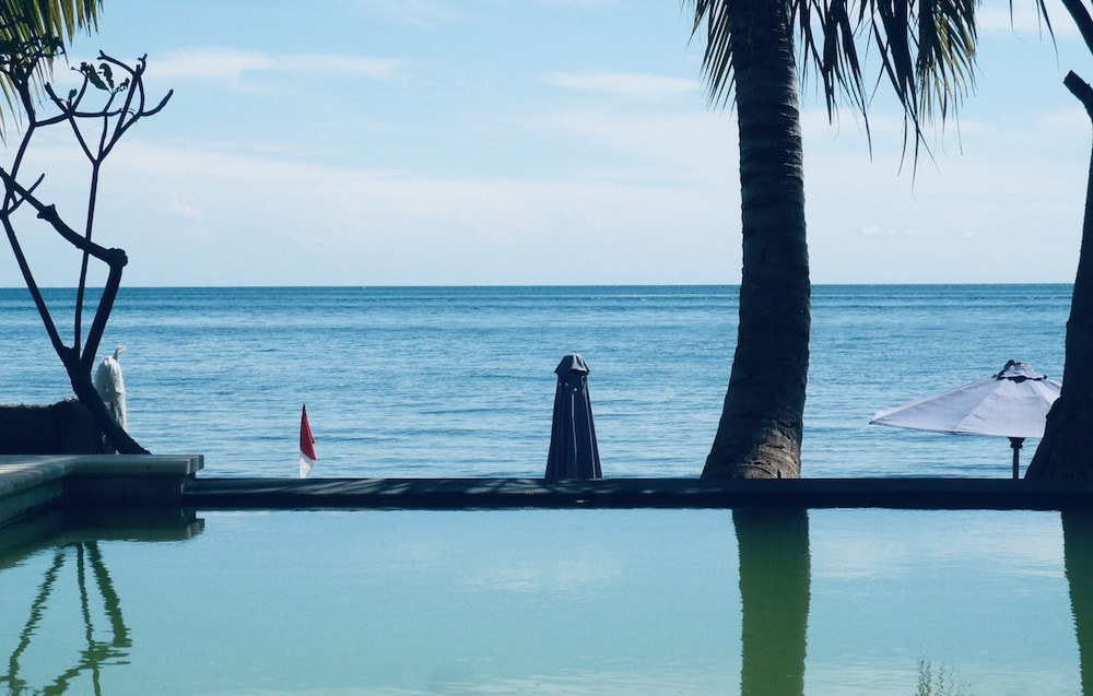 Vienna Beach Resort 58/69