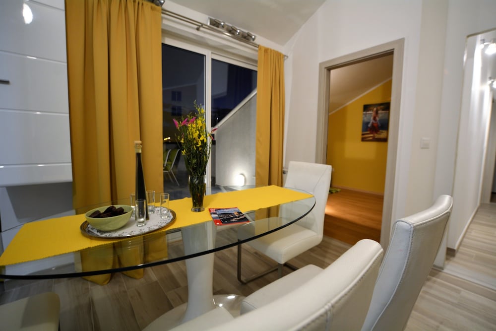 Villa Rosa 16/28