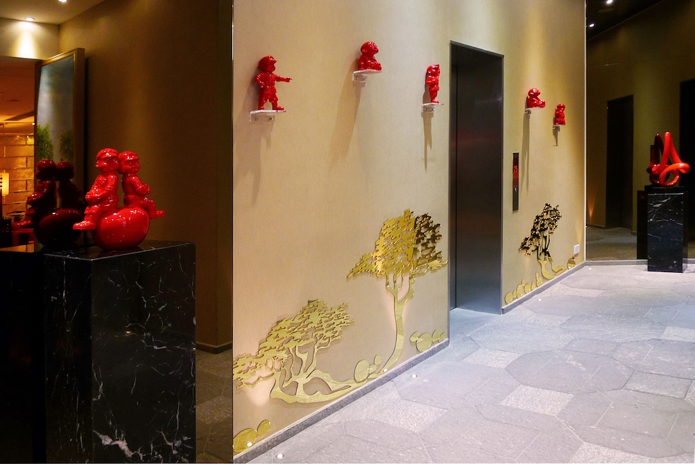 Lan Kwai Fong Hotel 37/54