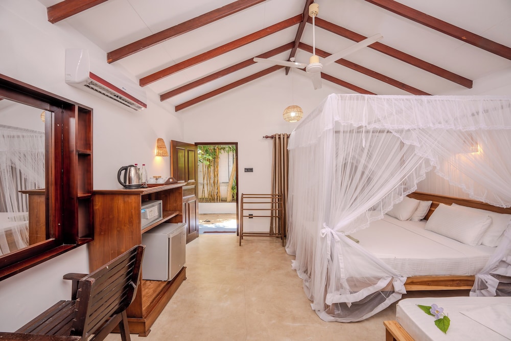 Central Beach Inn 18/50