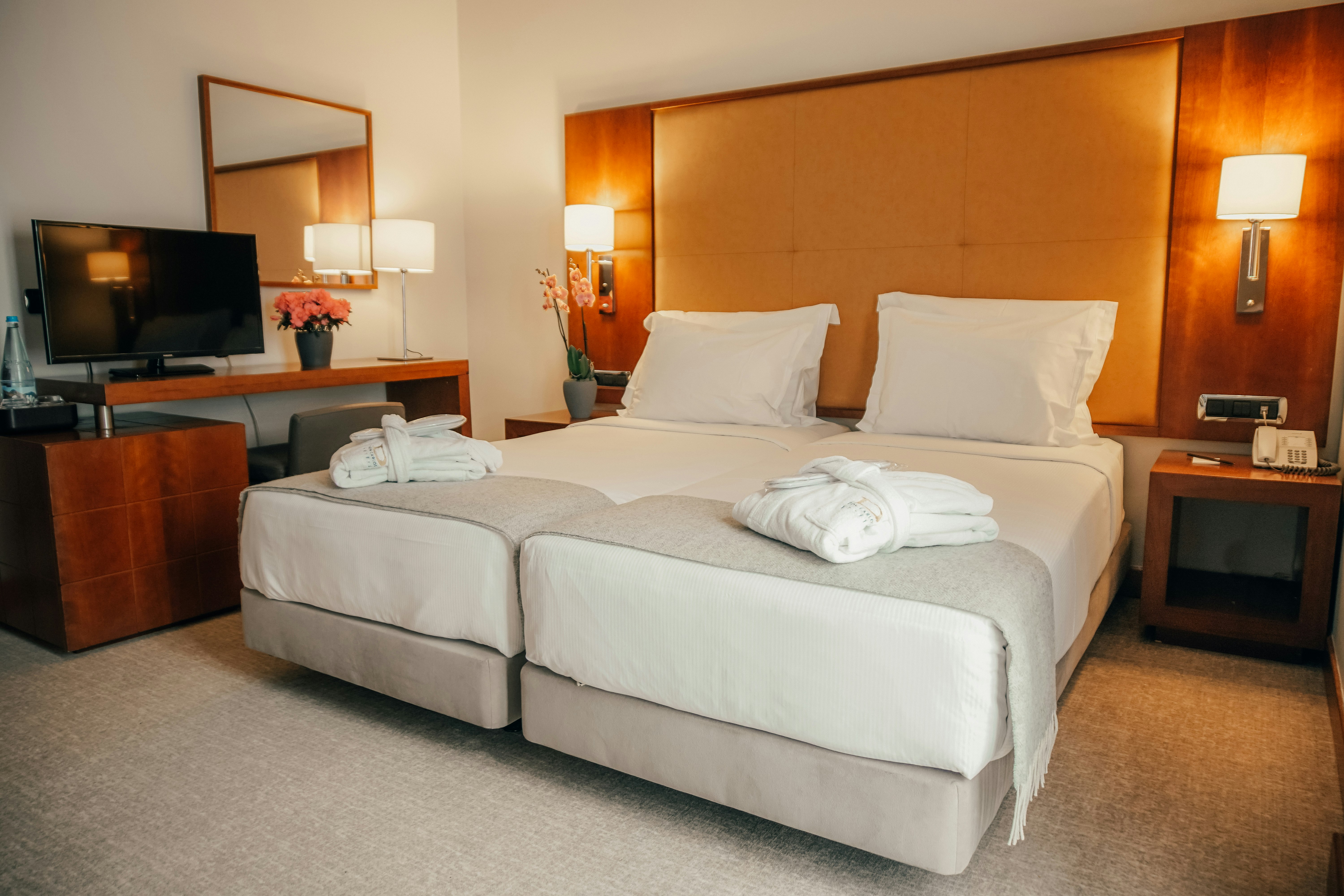 Dom Carlos Liberty Hotel 36/83