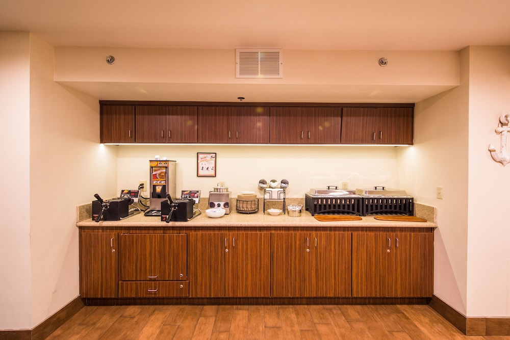 Inn at the Cove 43/64